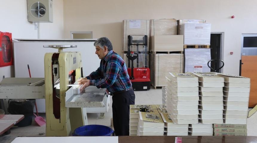 Sivas Cumhuriyet &Uuml;niversitesine yayıncılık &ouml;d&uuml;l&uuml;