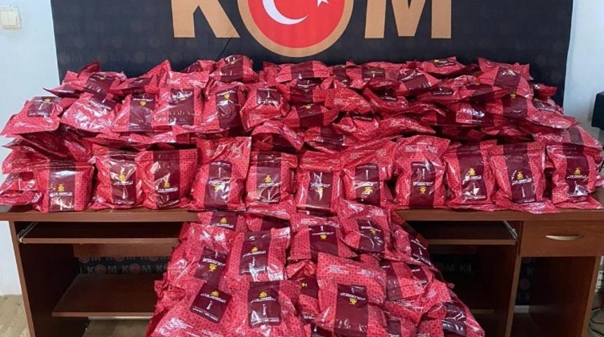 Hatay&rsquo;da 360 kilo ka&ccedil;ak nargile t&uuml;t&uuml;n&uuml; ele ge&ccedil;irildi