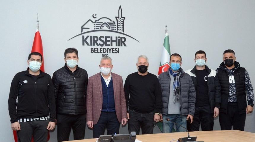 Kırşehir Belediyespor, Erc&uuml;ment Coşkundere ile anlaştı