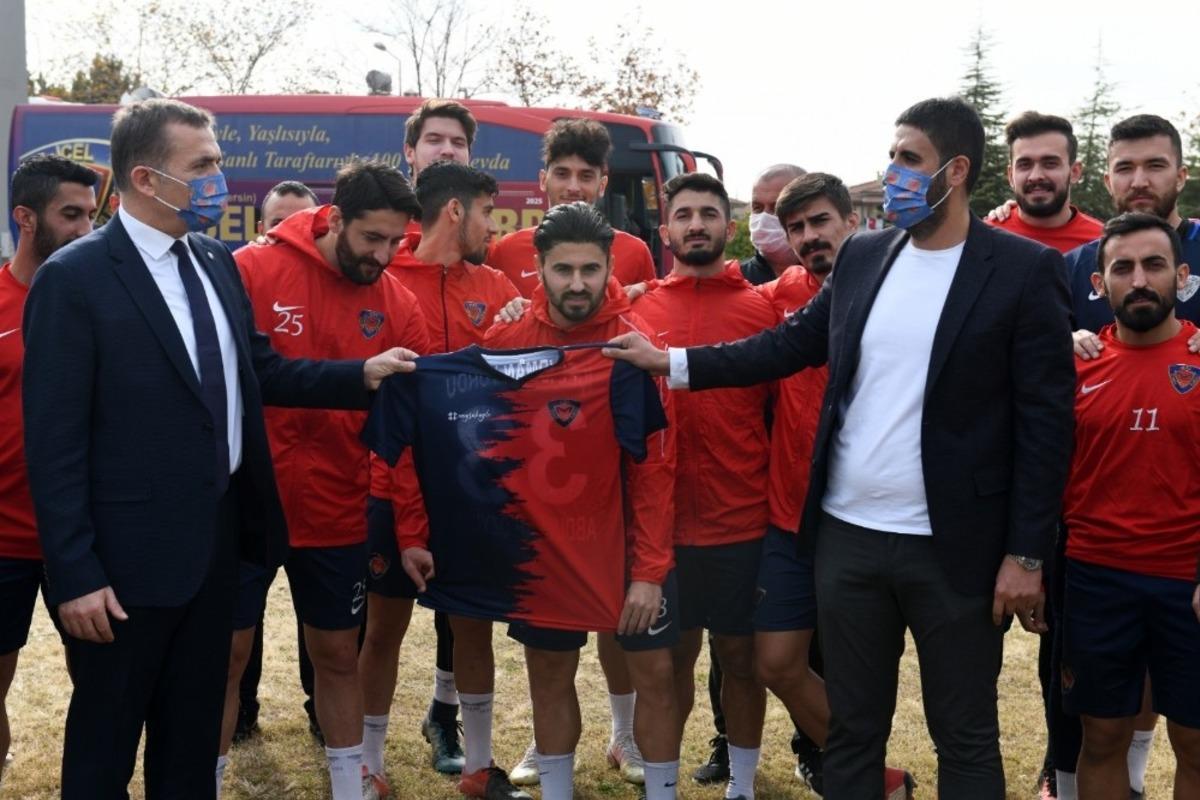 &Ouml;zyiğit, İ&ccedil;el İdmanyurdu&rsquo;nu ziyaret etti