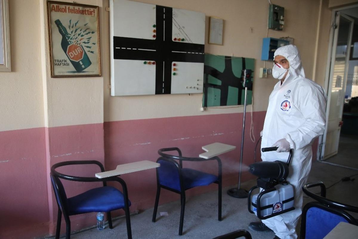 Denizli dip bucak dezenfekte ediliyor