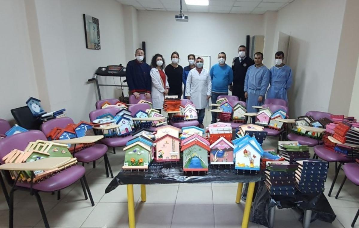 Adıyaman&rsquo;da sağlık &ccedil;alışanlarına moral desteği