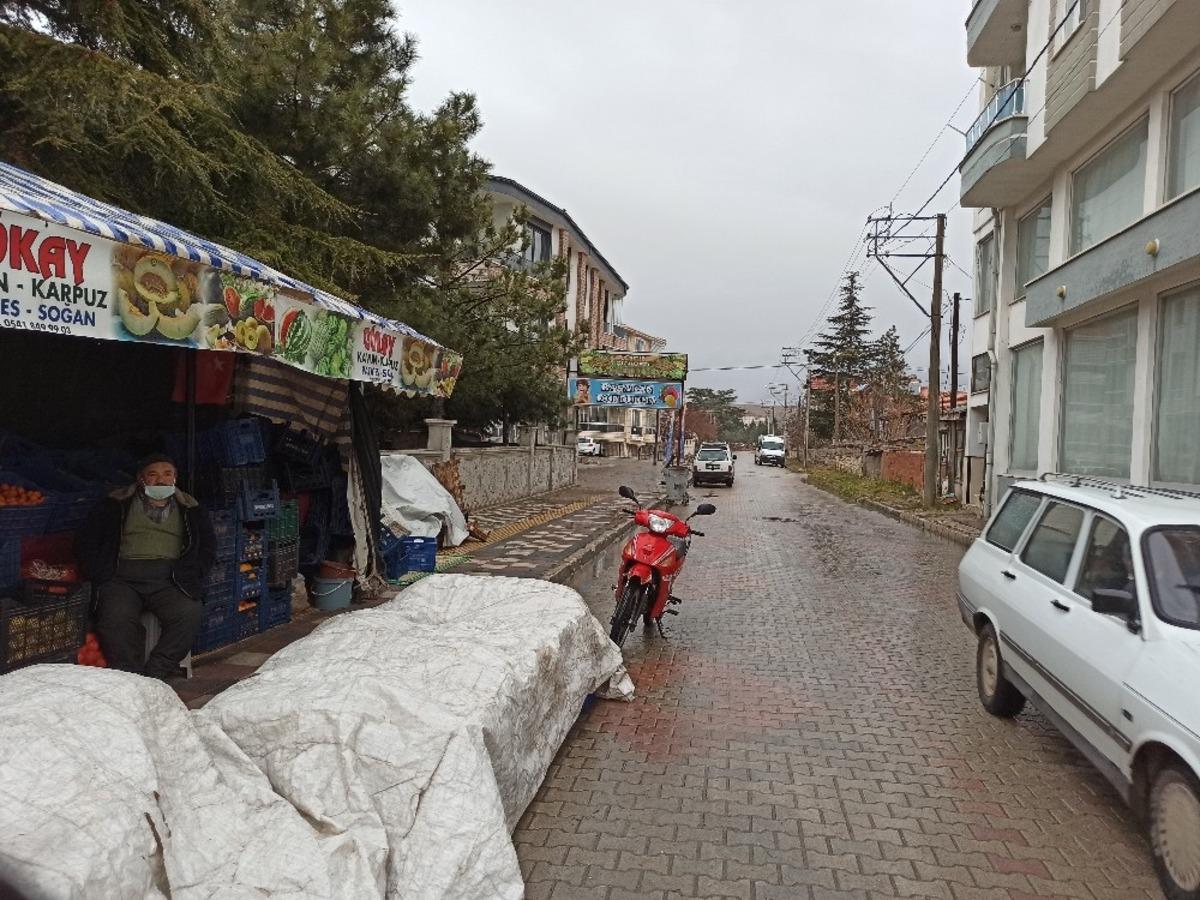 Şuhut&rsquo;ta sağanak yağmur etkili oldu