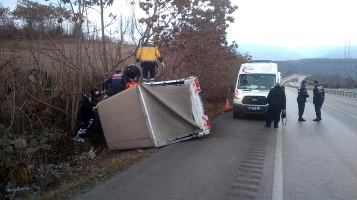 Karab&uuml;k&rsquo;te iki ayrı kaza: 4 yaralı