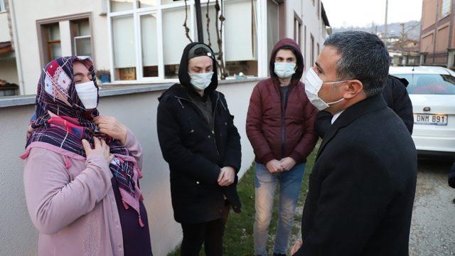 Vali Atay ailelere baş sağlığı diledi