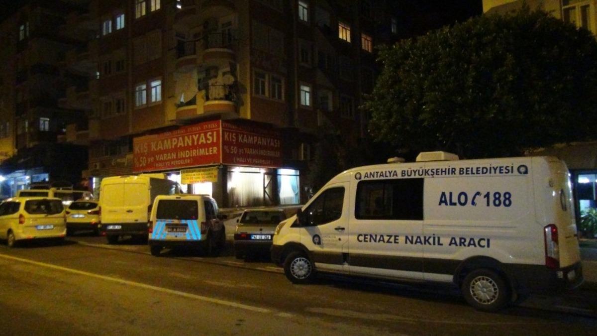Kıbrıs&rsquo;tan geldi, arkadaşının evinde &ouml;l&uuml; bulundu