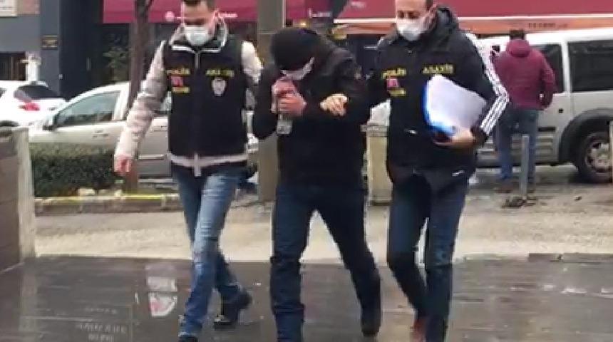 Baba ve oğlunu bı&ccedil;aklayan ş&uuml;pheli tutuklandı