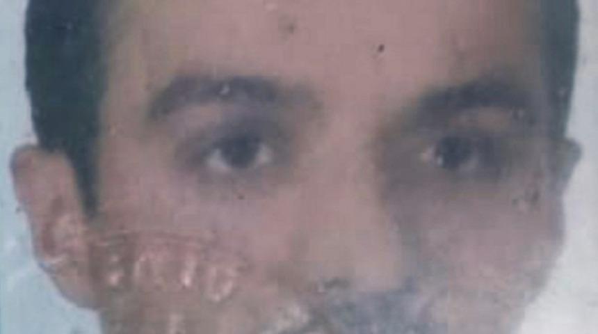 Aracının i&ccedil;inde baygın halde bulunan şahıs hastaneye kaldırılırken hayatını kaybetti