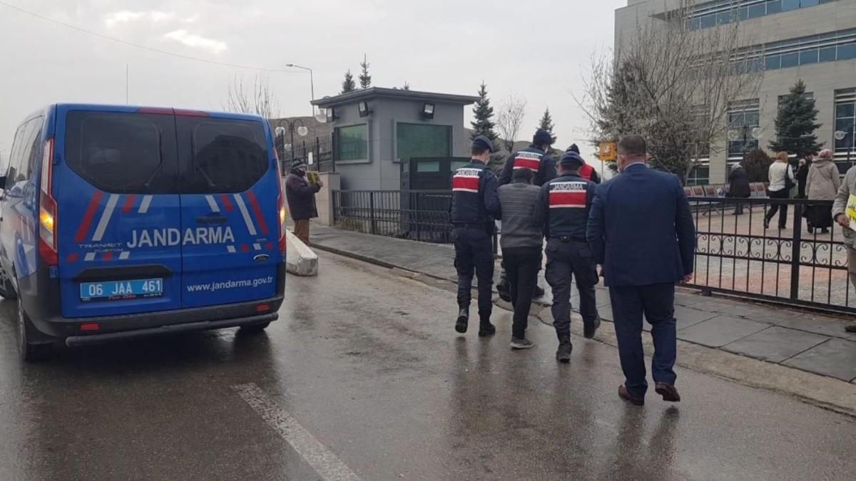Su&ccedil; makinası cezaevi firarisi yol kontrol uygulamasında yakalandı