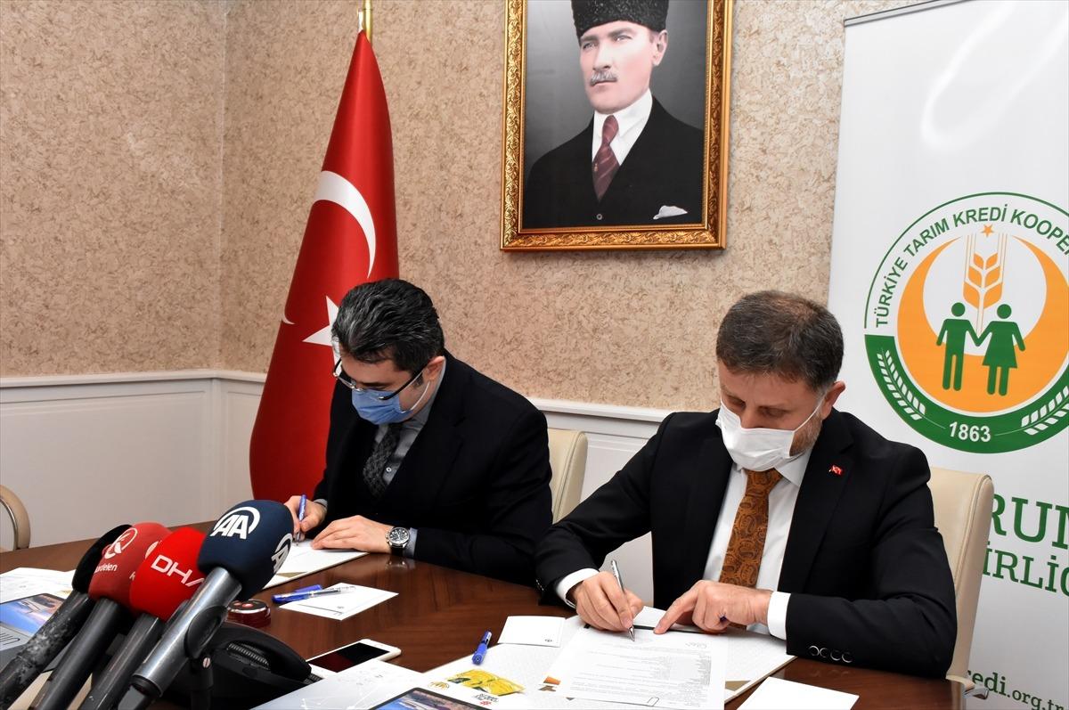 Erzurum'da uzaktan eğitim g&ouml;ren k&ouml;y &ccedil;ocuklarına 600 tablet dağıtılacak