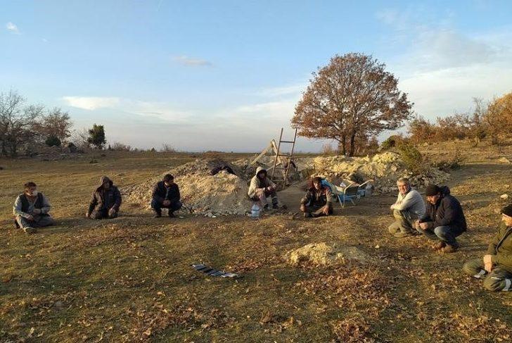 Para bulmak isteyen define avcıları 26 bin TL’lik ceza yedi G4