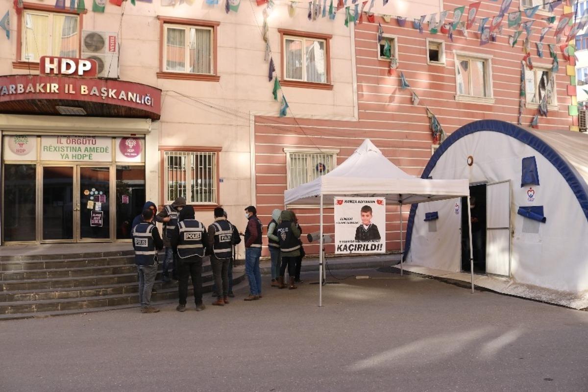 Evlat n&ouml;betindeki anne: "Kızımın annelik hakkını elinden aldılar"