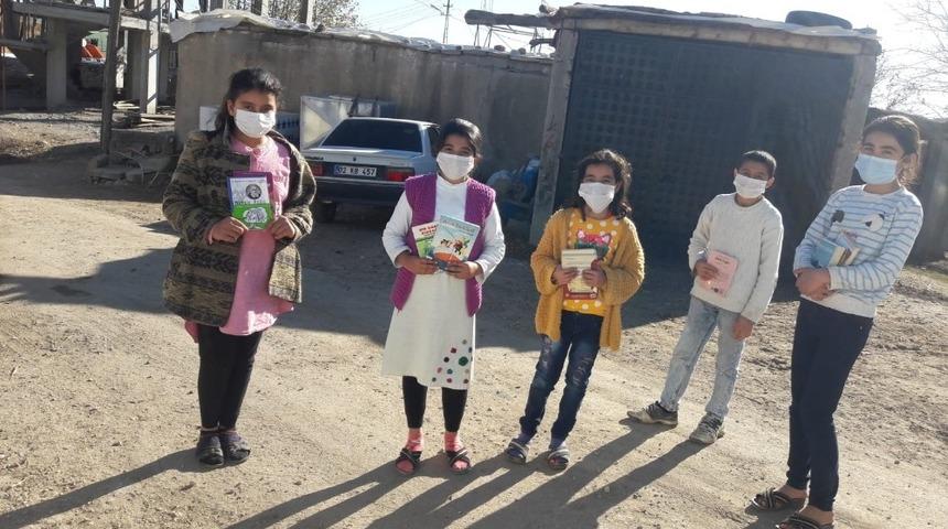 &Ouml;ğretmenler, &ouml;ğrencilerin uzaktan eğitim s&uuml;re&ccedil;lerini yakından takip ediyor