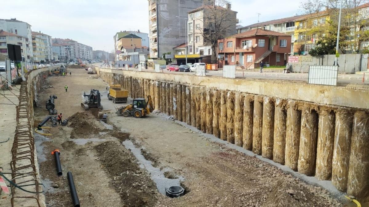 Karam&uuml;rsel K&ouml;pr&uuml;l&uuml; Kavşağında t&uuml;nel kazısına başlandı