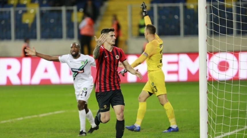 Berat Özdemir transferinde mutlu son