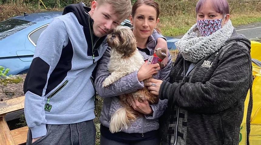 Sekiz senedir kayıp köpekten sahibine yeni yıl sürprizi