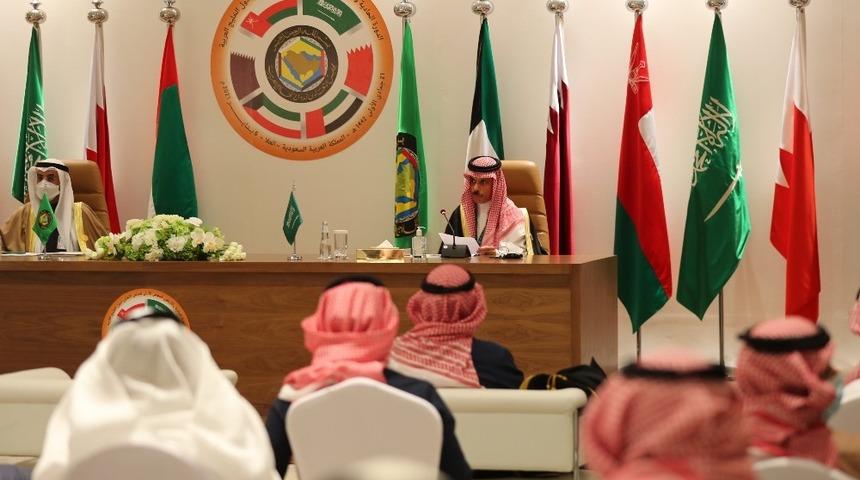 Suudi Arabistan Dışişleri Bakanı Al Suud: Katar ile diplomatik ilişkiler yeniden başladı