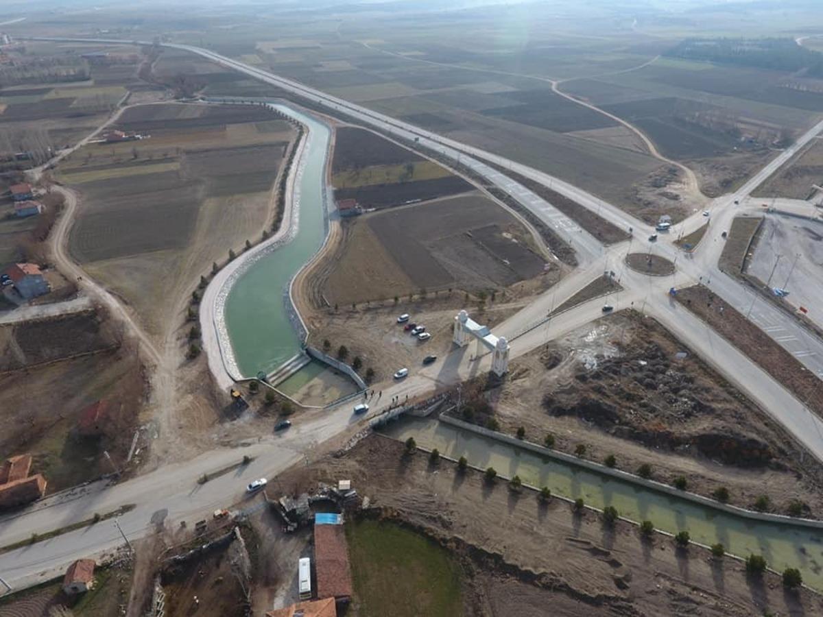 Avşar deresinde ıslah &ccedil;alışmaları