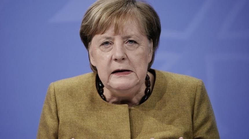 Almanya'da Covid-19 &ouml;nlemleri sıkılaştırıldı