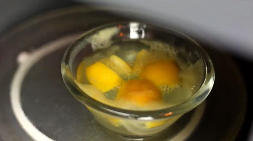 Sorun olmaktan çıktı bilenler bilmeyenlere anlatsın! Buzdolabındaki küfü anında yok ediyor