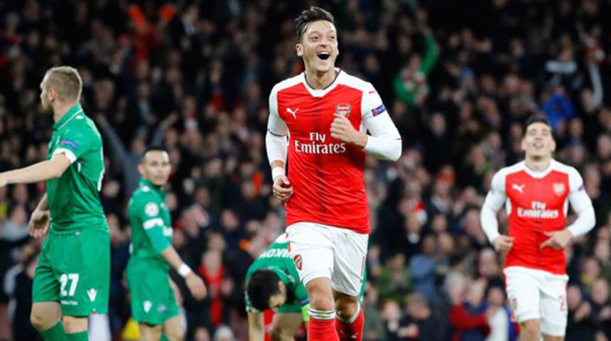 Mesut Özil Fenerbahçe taraftarını heyecanlandırdı