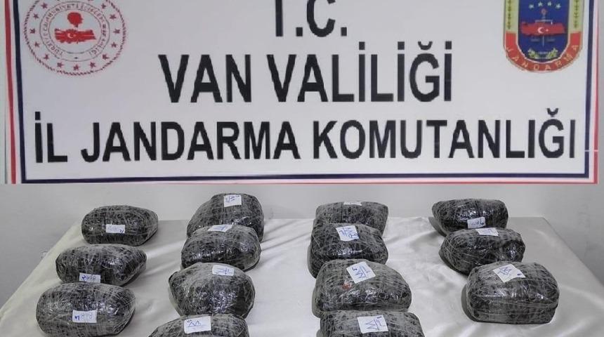 Van&rsquo;da 15 kilogram uyuşturucu ele ge&ccedil;irildi