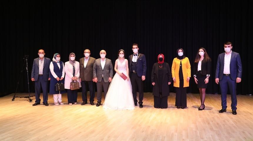 2020 yılında Darıca&rsquo;da bin 256 &ccedil;ift evlendi