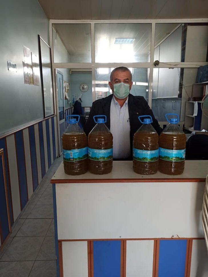 Kooperatif ortaklarına ilk kez kar payı olarak zeytinyağı dağıtıldı G2