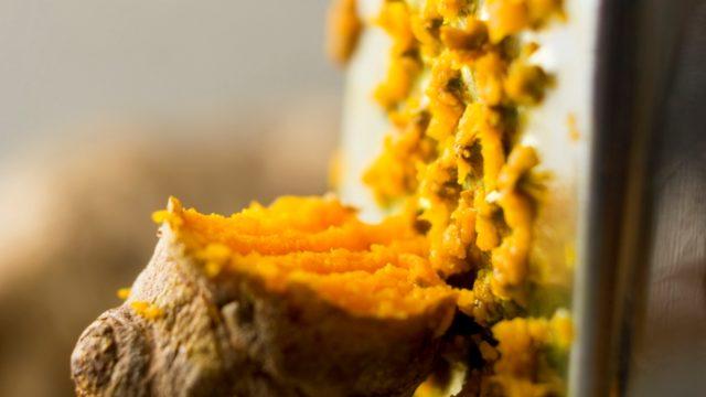 Faydalı diye kaşık kaşık yemeyin! Sağlığı tehlikeye atıyor