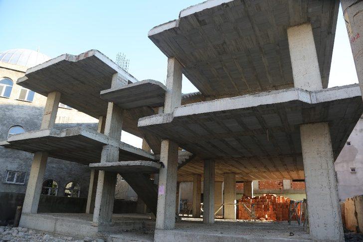 Cizre’de kaçak yapılara geçit verilmiyor G4