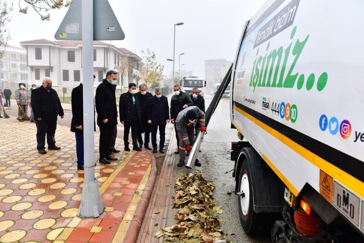 Başkan &Ccedil;ınar, Yeşiltepe&rsquo;de temizlik hizmetlerini inceledi
