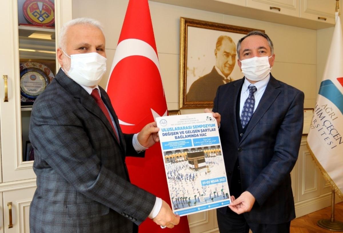 M&uuml;ft&uuml; Top&ccedil;u, Rekt&ouml;r Karabulut ile bir araya geldi