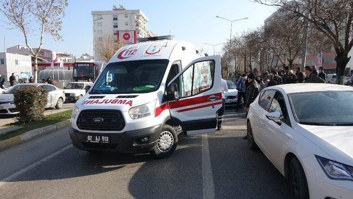 Eski belediye başkanının aracı yayaya çarptı: 1 yaralı G2