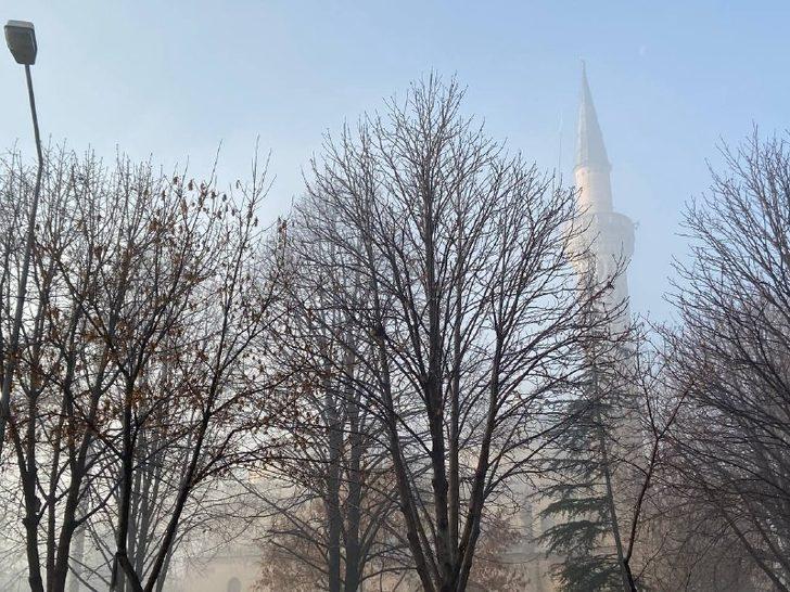 Afyonkarahisar’da sisli hava etkili oldu G4