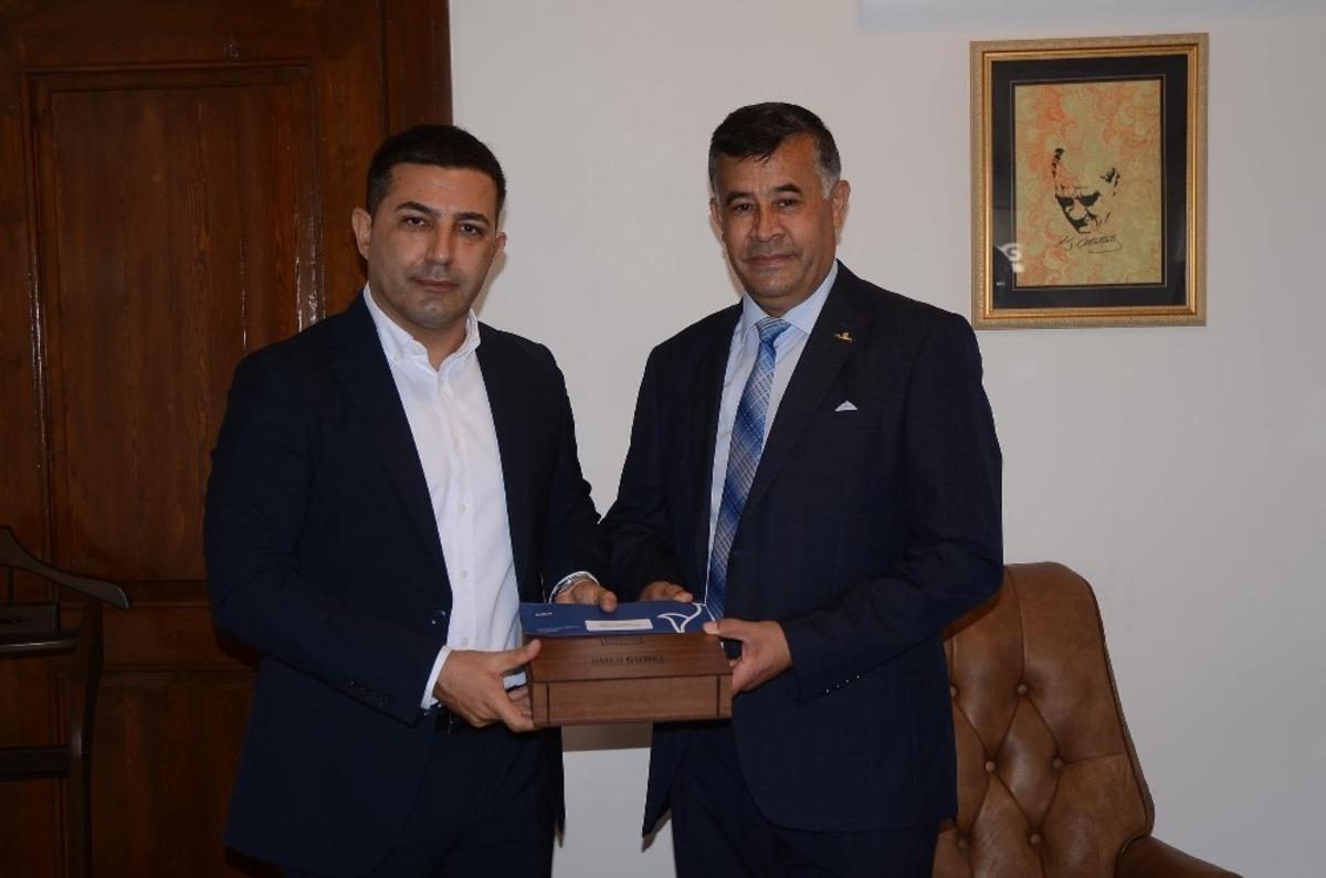 Kuşadası&rsquo;nın muhtarları belediyeler arası g&uuml;&ccedil;birliğinden memnun