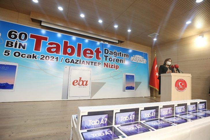 Büyükşehir tabletleri öğrencilerle buluşuyor G2
