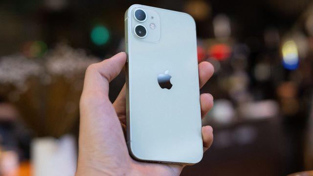iPhone 11 Pro Max'i zorladı: iPhone 12 mini DxOMark puanı belli oldu!
