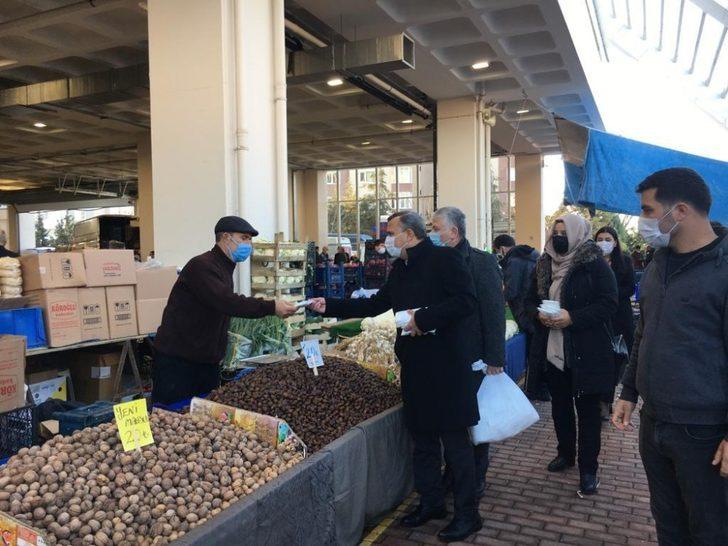 AK Parti’den esnaf ve vatandaşa maske G3