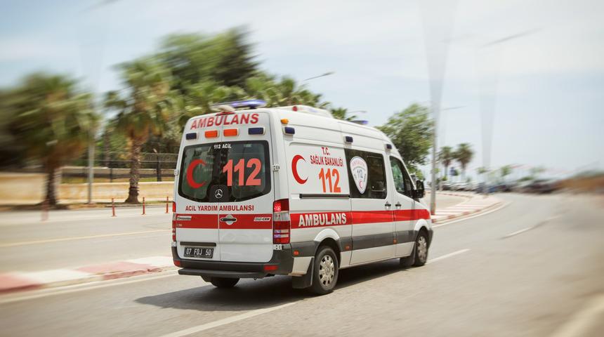 Ambulans ş&ouml;f&ouml;r&uuml; nasıl olunur? Kamuda veya &ouml;zelde ambulans ş&ouml;f&ouml;r&uuml; olma yolu