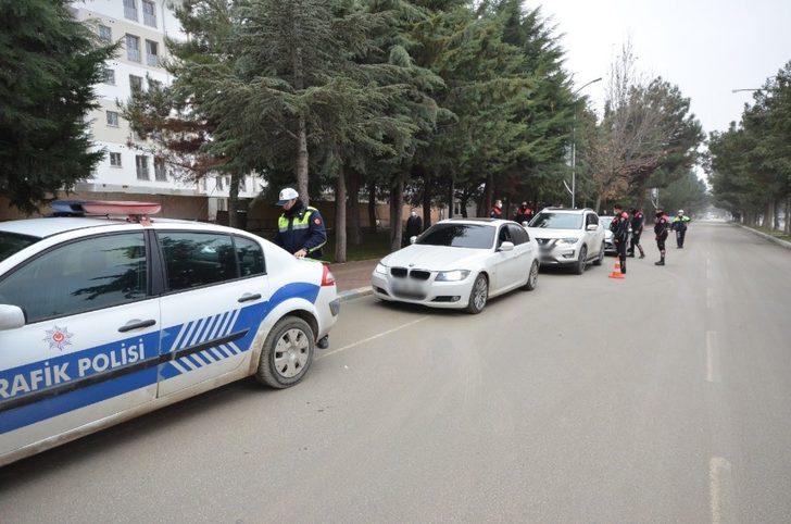 Burdur’da 1 haftada 605 araç sürücüsüne ceza G3