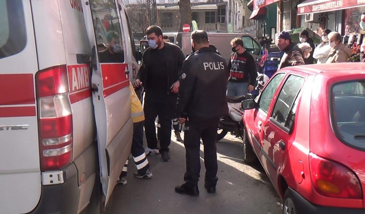 Otomobile &ccedil;arpan motosikletli yaralandı