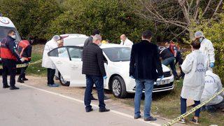 Eski eşi ve onun sevgilisini otomobilde tabancayla vurarak öldürdü