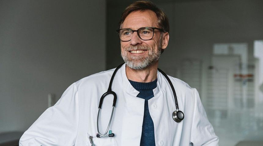 Nasıl doktor olunur? Özelde, sağlık ocağında, askerde doktor olmanın yolu