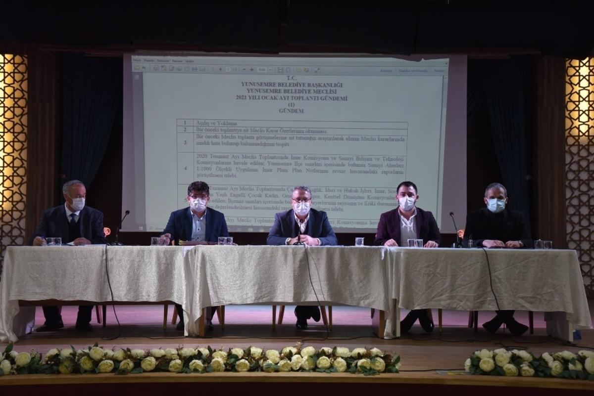 Yunusemre&rsquo;de pandemide sıkıntı yaşayan esnafa destek