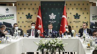 Davutoğlu: Üniversitenin kapısına kelepçe takılmasını kabul edemem