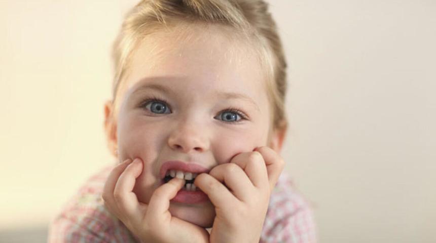 Tırnak yeme alışkanlığının gösterebileceği 5 özellik!