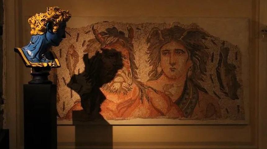 Sanat eserleri 'b&ouml;yle' sergileniyor