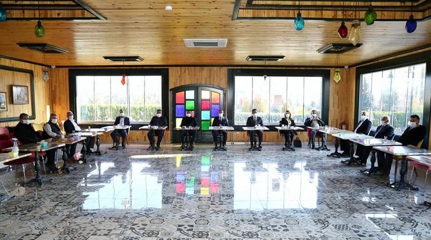 Başkan Kılınç, muhalefet partili meclis üyeleriyle istişare toplantısında buluştu