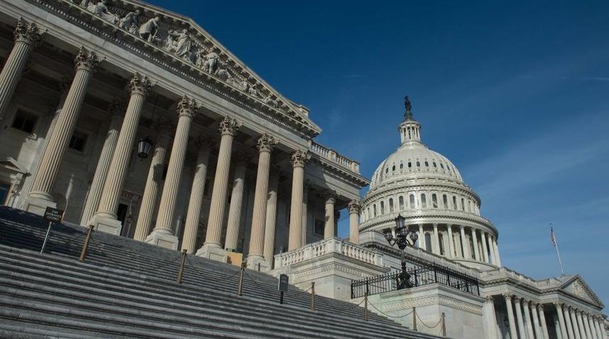 ABD&rsquo;de kritik g&uuml;n: Kongre, Trump destek&ccedil;ilerinin protesto &ccedil;ağrıları arasında se&ccedil;im sonu&ccedil;larını tescil etmek i&ccedil;in toplanıyor
