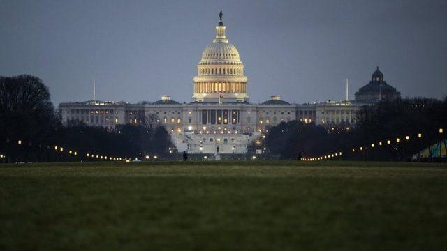 ABD&rsquo;de kritik g&uuml;n: Kongre, Trump destek&ccedil;ilerinin protesto &ccedil;ağrıları arasında se&ccedil;im sonu&ccedil;larını tescil etmek i&ccedil;in toplanıyor 1